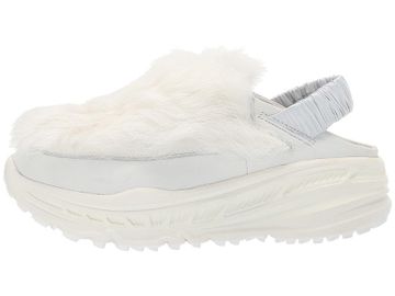 Ugg fluffy runner cheap