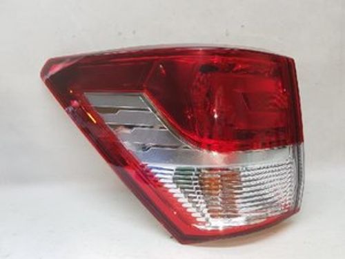 FAROL TRASERO EXTERIOR LH (LADO IZQUIERDO)